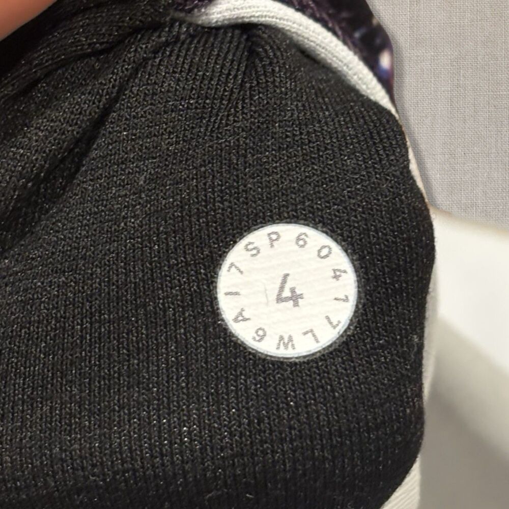 Lululemon Speckle Galaxy Print Cropped Leggings Women’s Size 4 - Picture 6 of 6